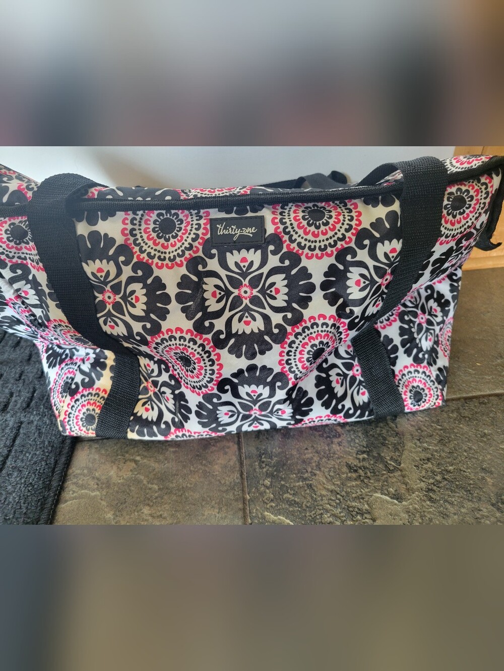 Thirty-One Cooler Bag in black and pink flower print - Picture 8 of 14